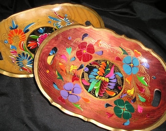 Lovely Pr.Vintage Mexican Folk Art Hand Carved/Painted Wood Trays/Bowls Spanish Colonial Art.