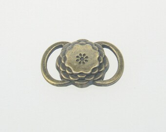 5 pcs Zinc Antique Brass Flower Connectors Brass Charms Decorations 14x22 mm. CNT Br 1422 2 CHM BC
