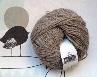 Deer - horse white alpaca wool