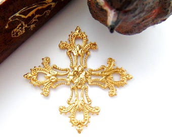 BRASS * FILIGREE Baroque Maltese Cross Stamping ~ Jewelry Ornament Findings ~ Raw Brass Stamping (CB-3044)