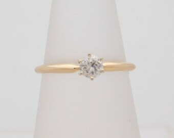 0.22 Carat Round Cut Diamond Solitaire Engagement Ring 14K