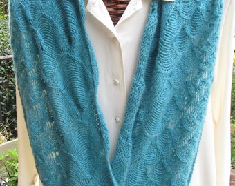 Pure Cashmere Hand-Knitted Infinity Scarf