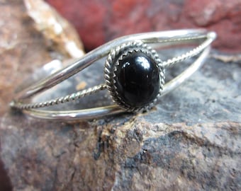 1970s Silver Onyx Bracelet. American Indian Cuff