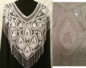 White beaded collar & ivory collar