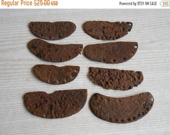 20%ON SALE Set of 8 Antique Metal Cow Shoe , Vintage Rusty Cow Shoe, Farmhouse Decor , Rusty Industrial Decor, Country Style