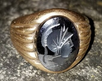 Men's solid 10k yellow gold Roman soldier cameo ring size 10