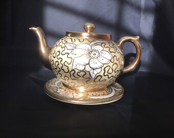 Gibsons Gold Earthenware Teapot
