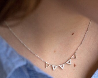 Necklace 5 Silver triangles