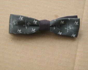 vintage new old stock 1950-60s evergrip boy's clip on bow tie
