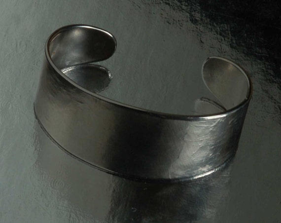Classic Silver Hypoallergenic Cuff Bracelet Hand Forged Unisex Stainless Steel Anvil Textured Signed Original by Robert Aucoin Custom Sizes