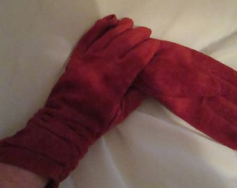 Vintage Red Suede / Leather Gathered Gloves in a Size Medium. To Keep Your Hands Toasty Warm this Winter Season!