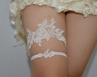 white bridal garter, white lace garter, wedding garter, bride garter,, vintage garter,