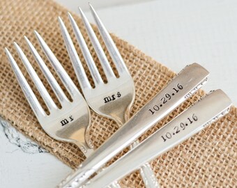 Mr & Mrs Wedding Forks - Custom Wedding Date Fork Set - Hand Stamped Vintage Forks - Engagement Gift - Engraved Forks - Cake Forks