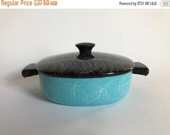 Sale - Mid Century Modern Enamelware Turquoise & Black Cooking / Baking / Casserole Pan with Lid - 1950's Drizzle Design
