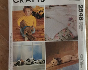 2546 McCall's Crafts Lounge Around Pets Sewing Pattern P224