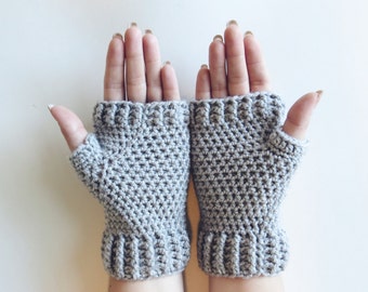 Gray Mittens Crochet Fingerless Mittens Wrist Warmers Gloves in Light Gray