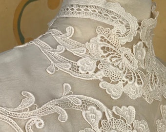 1960s Vintage Wedding Dress / Victorian Inspired Vintage Wedding Dress / Lace and organza Long-Sleeved Wedding Dress / 1960s Bridal Gown