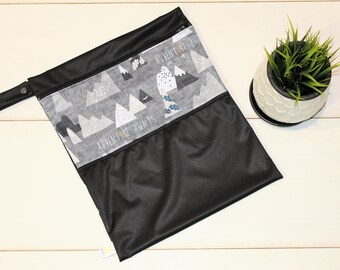 Adventure awaits carry bag