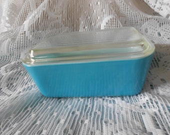 Vintage blue Pyrex Refrigerator Dish