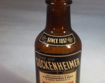 Guckenheimer salt shaker