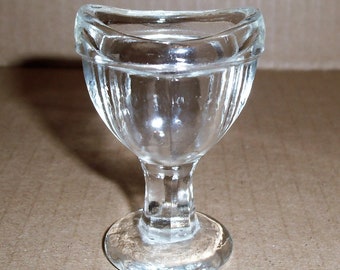 Clear Glass Eyewash Cup.