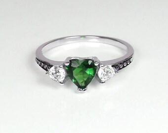 Emerald Sterling Silver Ring / Emerald Ring Silver