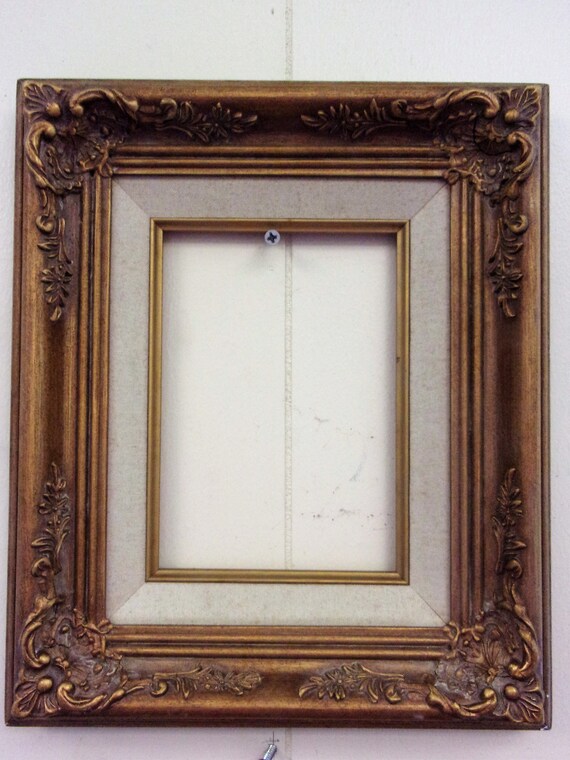Vintage Picture Frame Like This Item