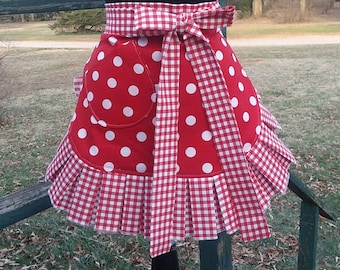 Handmade Apron //Custom Apron //Kitchen Apron /Hostess Apron,
