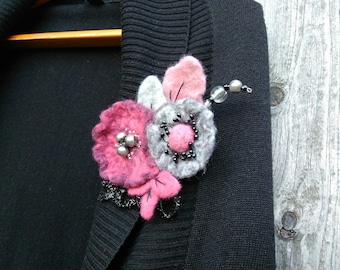 Large flower brooch Two flowers and leaves Gray and Dark Pink flower pin Large Floral jewelry Gray Pink felted flower brooch Wool flower pin