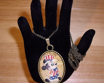 Patriotic Mickey Pendant Necklace 24" Antique Bronze Chain With Glitter