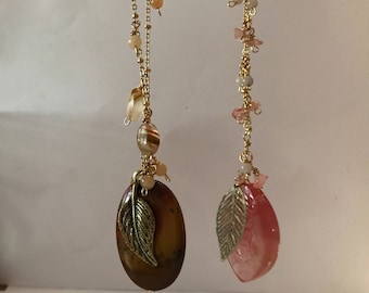 Stone and leaf pendant necklace