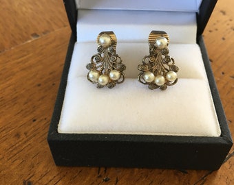 Fancy Vintage Pearl Clip-On Earrings