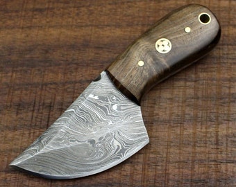Bambino No. 2 - EDC Damascus Steel Knife with Walnut Wood Scales 5"
