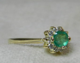 Emerald Ring Vintage Engagement Ring 14K Ring Colombian Emerald Ring Diamond Halo Ring Birthday Gift for Her