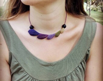 Necklace leaves