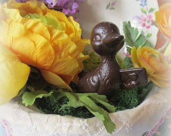 Vintage Spring Easter Decor