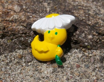 Avon Pin Duckling with Daisy Pin Plastic Easter Spring Bird