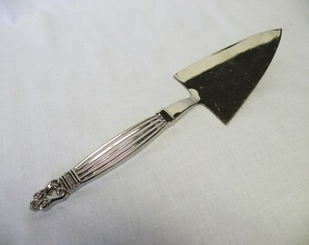 Wallace Pie or Cake Server - Silverplate - Holiday Flatware, Tea Party Service, Weddings, Parties