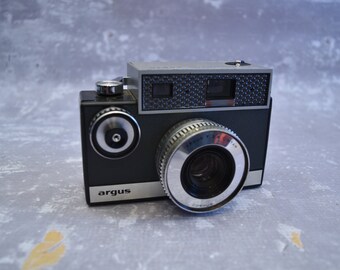 Vintage Argus Autronic I Camera
