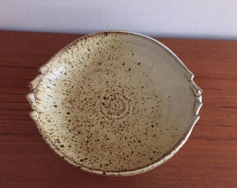 9" handcrafted stoneware serving dish