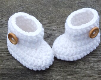 White baby booties,Baby booties,Wool baby booties Warm baby booties,baby ugg,Baby Booties, Crochet Baby Booties, baby boots