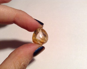 15.75ct golden rutilated Quartz gemstone smooth drop bead pendant