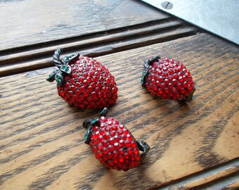 Weiss Rhinestone Strawberry Brooch and Clip-on Earrings