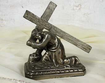 Miniature Small statue Jesus Christ carrying His Cross Spelter
