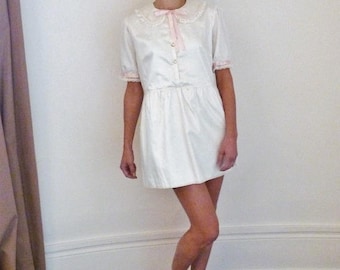 Peter pan collar dress