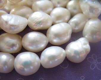 1/2 Strand,, BAROQUE Pearl, Baroque FreshWater Pearl Bead, Cultured, White Baroque Pearl, Luxe AA, 9-10 mm, june birthstone medium bmw solo