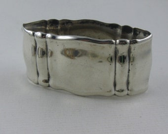 Age old, charming napkin ring made of silver (Ag 835). VINTAGE