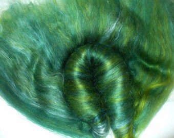 Vegan Synthetic Fibers Batt for Hand Spinning Yarn
