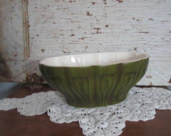Vintage Planter Avocado Green Indoor Planter by Haeger made in USA