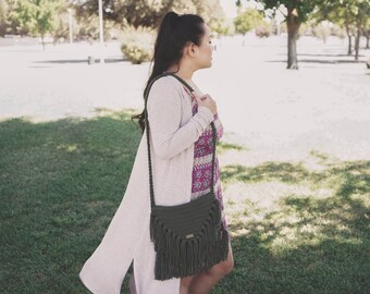 crochet bag, crochet fringe bag, crochet boho bag, crochet tassel bag, crochet purse, off the shoulder bag, made to order, JETHRO